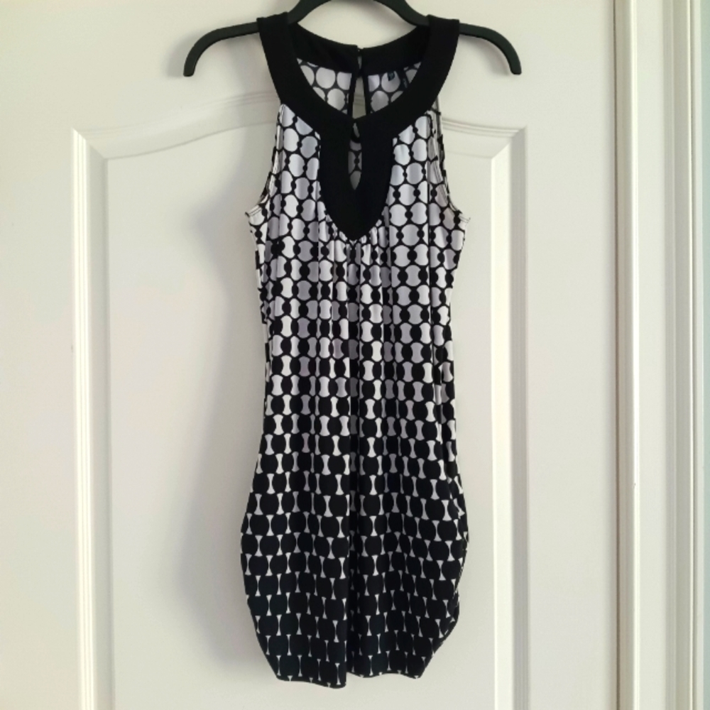 Maurices black and white ombre halter top, size medium